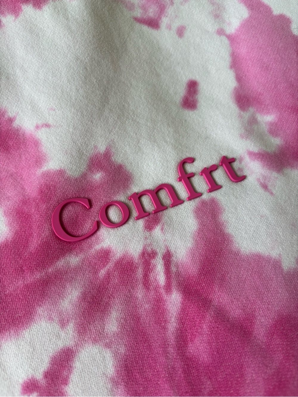 Comfrt Minimalist Crew Sweatshirt in Limited Edition Strawberry Swirl - Picture 10 of 10